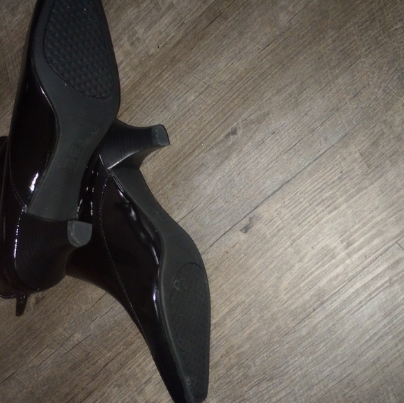 Aerosoles Booties Size 10 - Picture 2 of 4